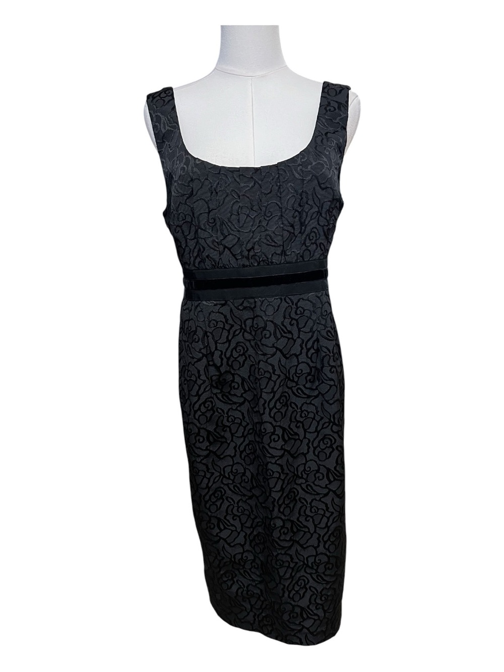 EUC Emma James Black Floral Jacquard Sleeveless Sheath Dress | Size 12
